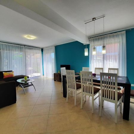 Maslina Apartment Premantura Exterior photo