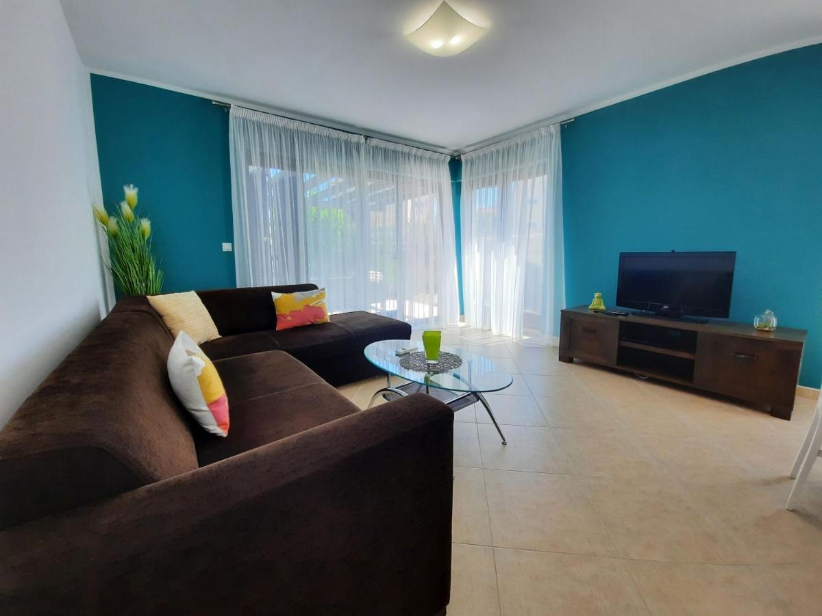Maslina Apartment Premantura Exterior photo
