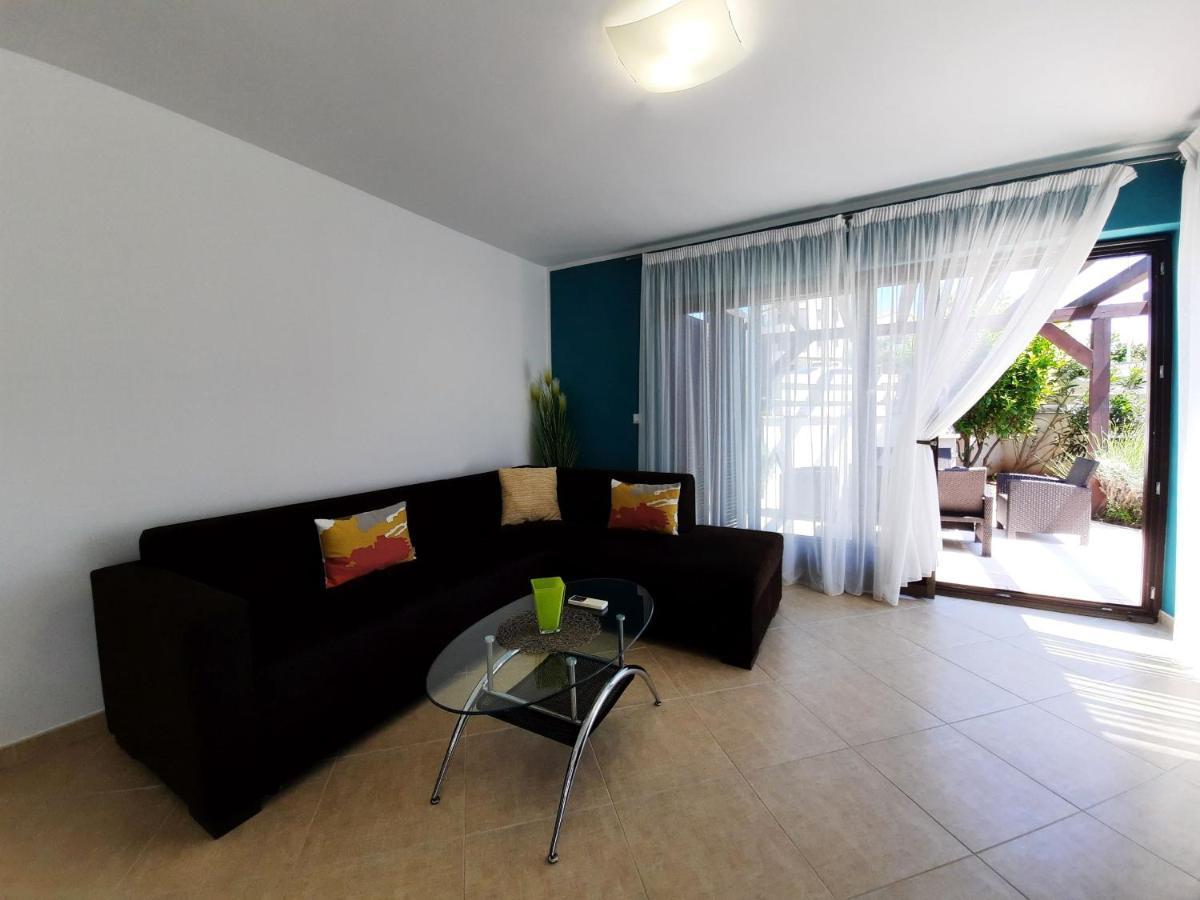 Maslina Apartment Premantura Exterior photo